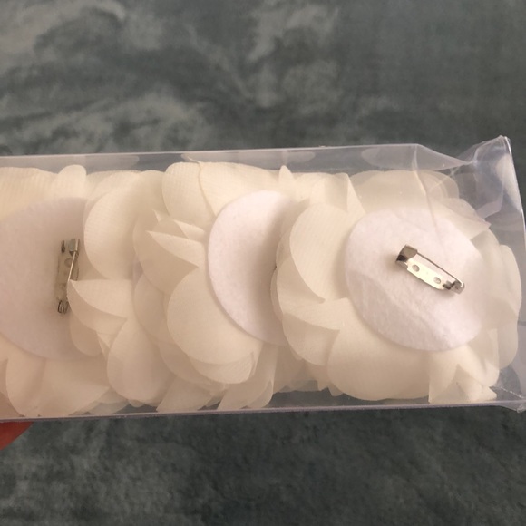 White linen window panel with Decor - Picture 4 of 5